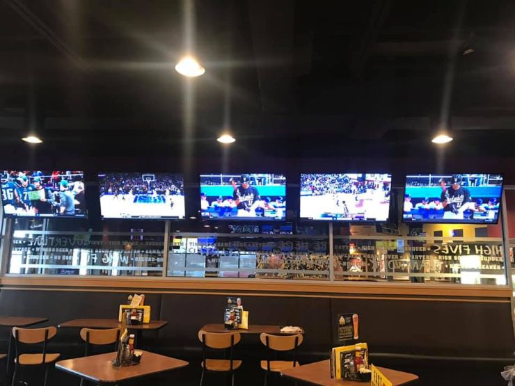 BUFFALO WILD WINGS